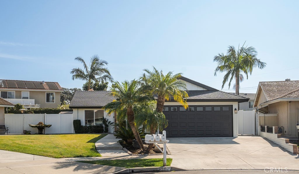 Nhà quá đẹp 3 beds Irvine, CA - Giá chỉ $1,478,000